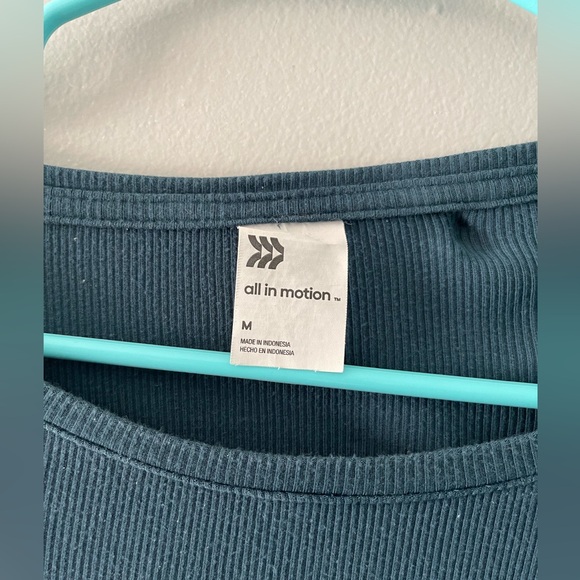 All in motion top - Picture 3 of 4